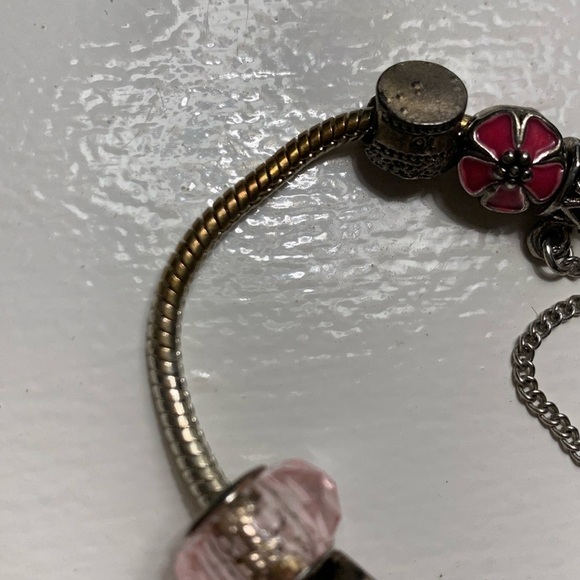 Chic Adjustable Charms Glass Beads Bracelet for Women in pink and silver - Picture 5 of 12